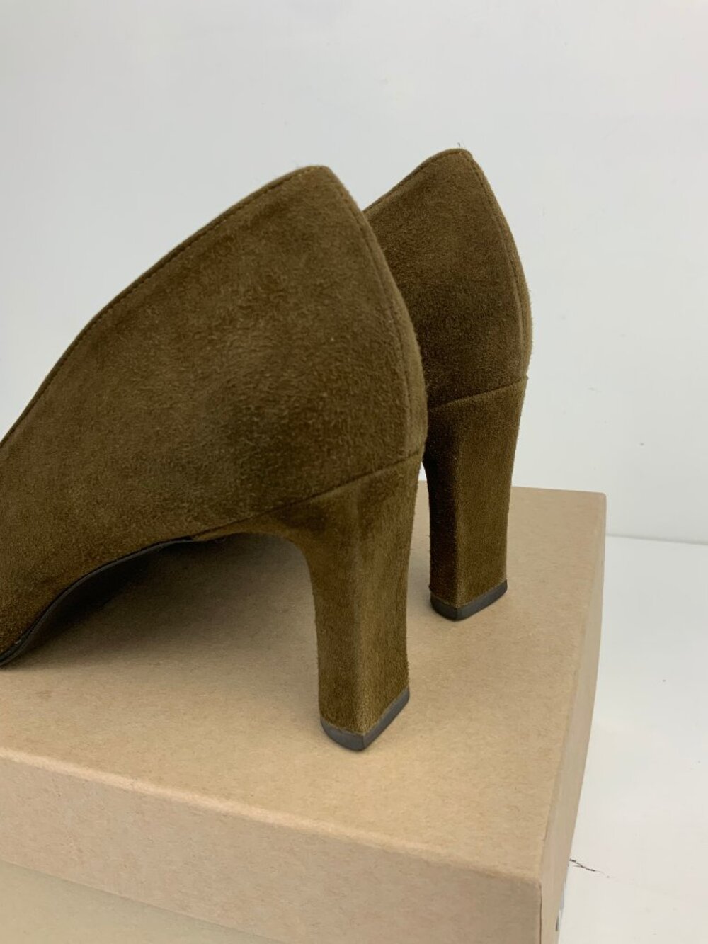 Vintage Joan & David Square-Toe Pumps Olive Green Suede Leather Sz 9.5 M - Picture 8 of 16